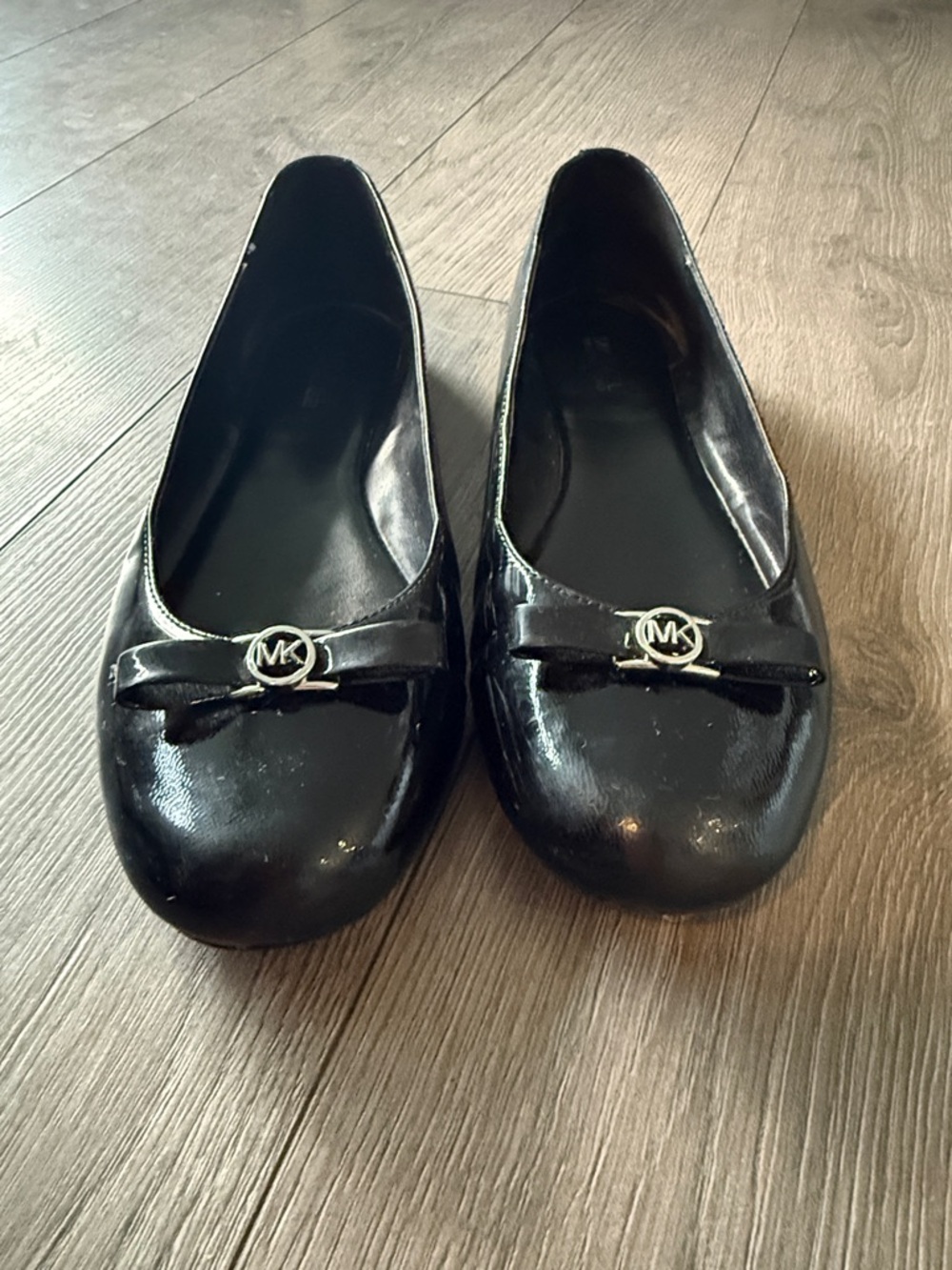 Good condition MK flats - Picture 2 of 5